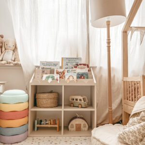 Montessori Bookshelf Book Nook latte– παιδικό βιβλίο και ράφι παιχνιδιών